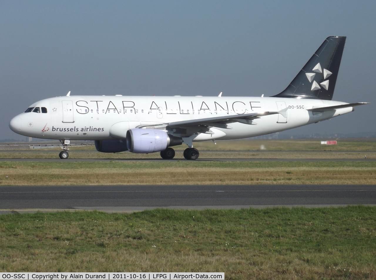 OO-SSC, 1999 Airbus A319-112 C/N 1086, Brussels Airlines's permanant embassador clad in Star Alliance dress.