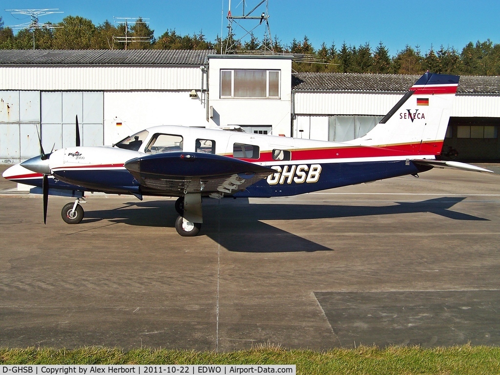 D-GHSB, Piper PA-34-220T Seneca V C/N 3449182, [Kodak Z812IS]