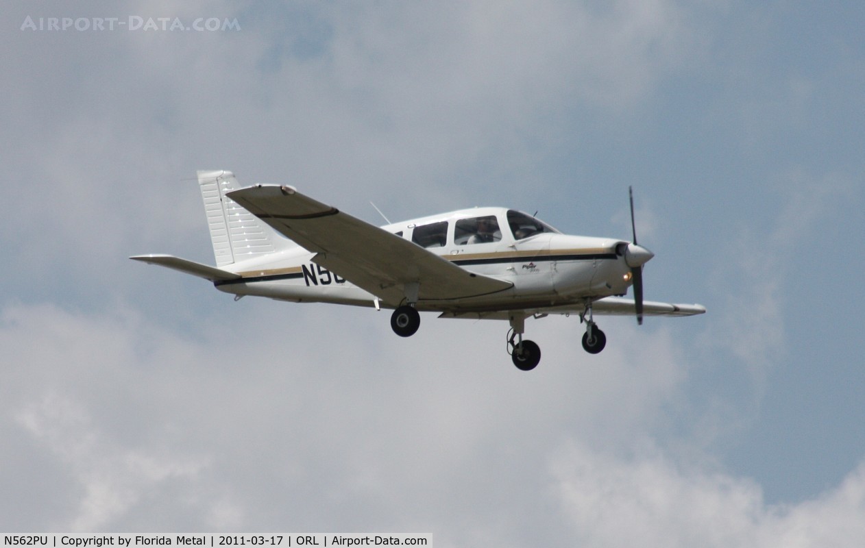 N562PU, 2000 Piper PA-28-161 C/N 2842104, PA-28-161