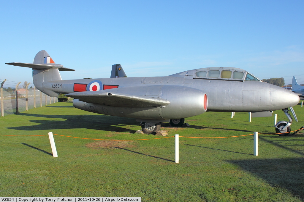 VZ634, Gloster Meteor T.7 C/N Not found VZ634, At Newark Air Museum in the UK