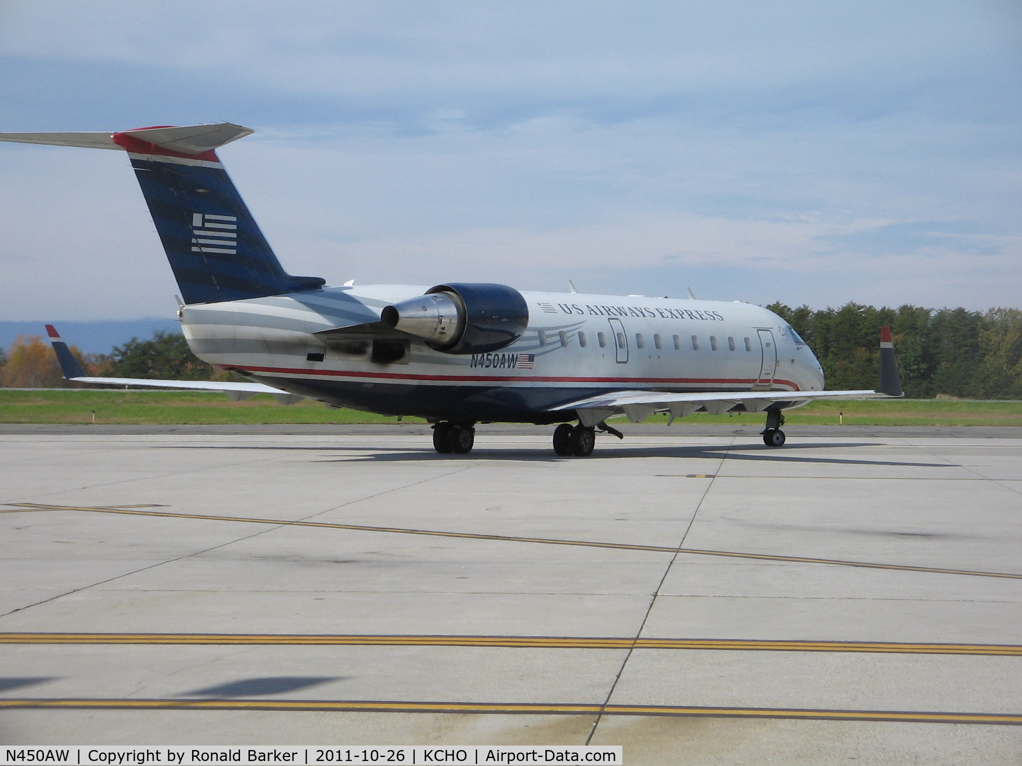N450AW, 2003 Bombardier CRJ-200LR (CL-600-2B19) C/N 7823, CHO, VA