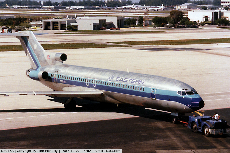 N804EA, 1980 Boeing 727-225 C/N 22435, Pushing back