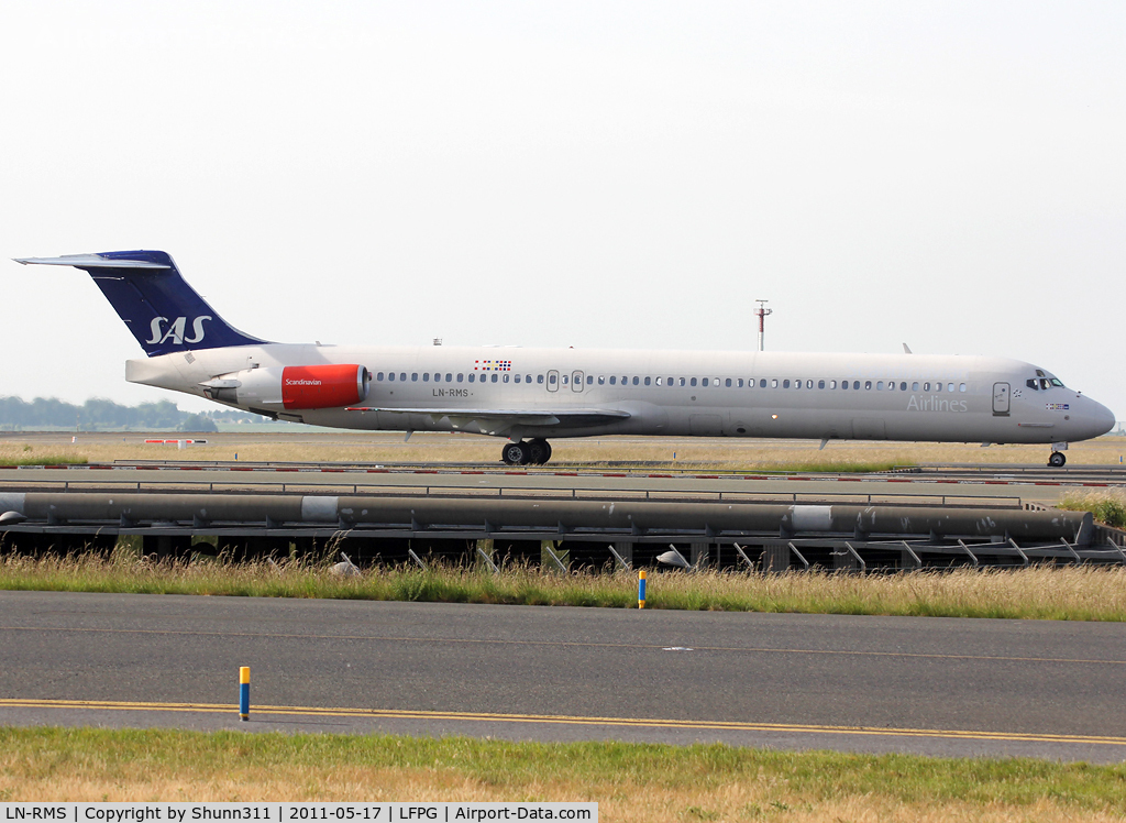 LN-RMS, 1992 McDonnell Douglas MD-82 (DC-9-82) C/N 53368, Taxiing to the Terminal...