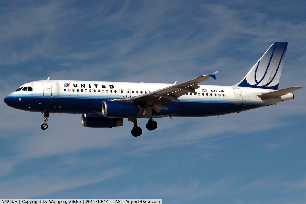 N423UA, 1995 Airbus A320-232 C/N 504, visitor