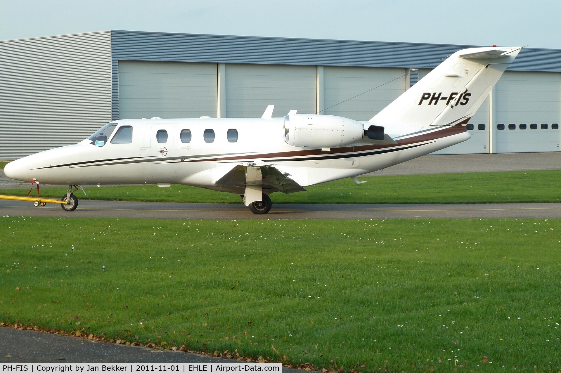 PH-FIS, 2003 Cessna 525 CitationJet CJ1 C/N 525-0514, Airport Lelystad