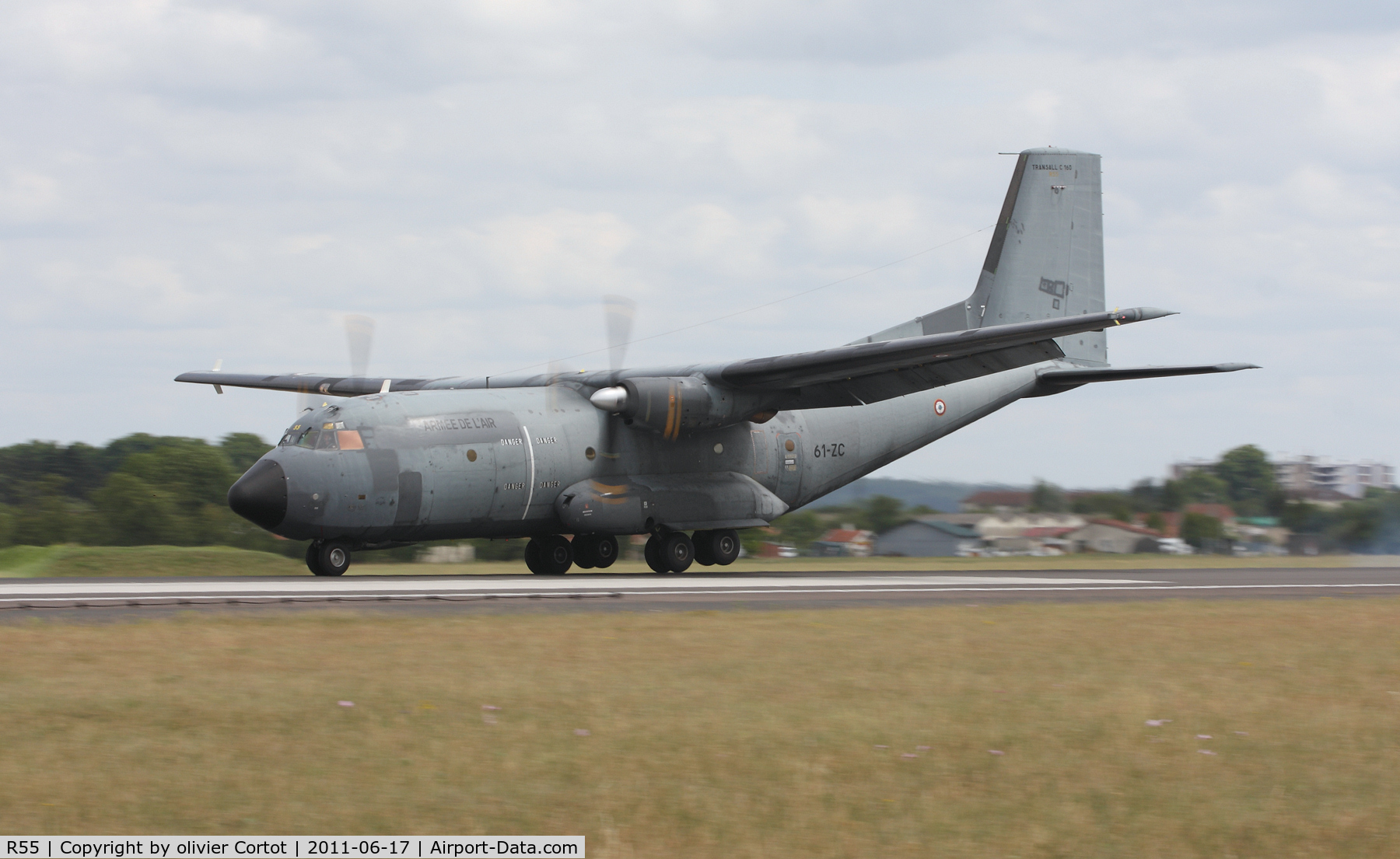 R55, Transall C-160R C/N 55, Landing at saint Dizier french AFB ; support aircraft of the French 