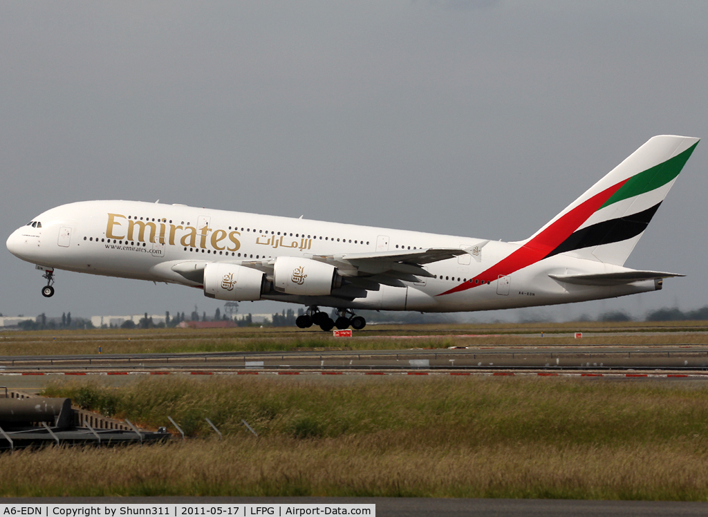 A6-EDN, 2010 Airbus A380-861 C/N 056, On take off...