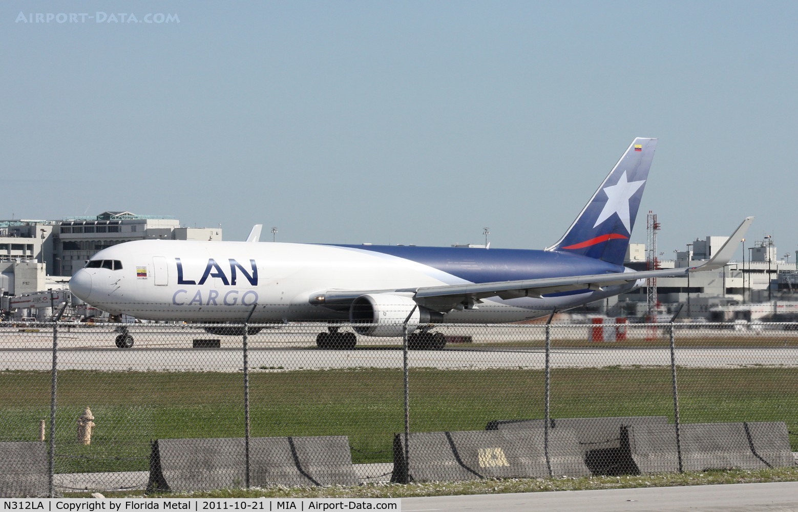 N312LA, 2001 Boeing 767-316F C/N 32572, LAN Cargo