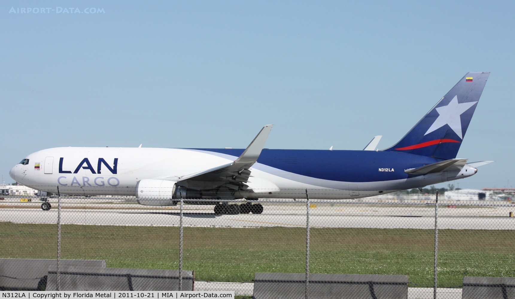 N312LA, 2001 Boeing 767-316F C/N 32572, LAN Cargo 767