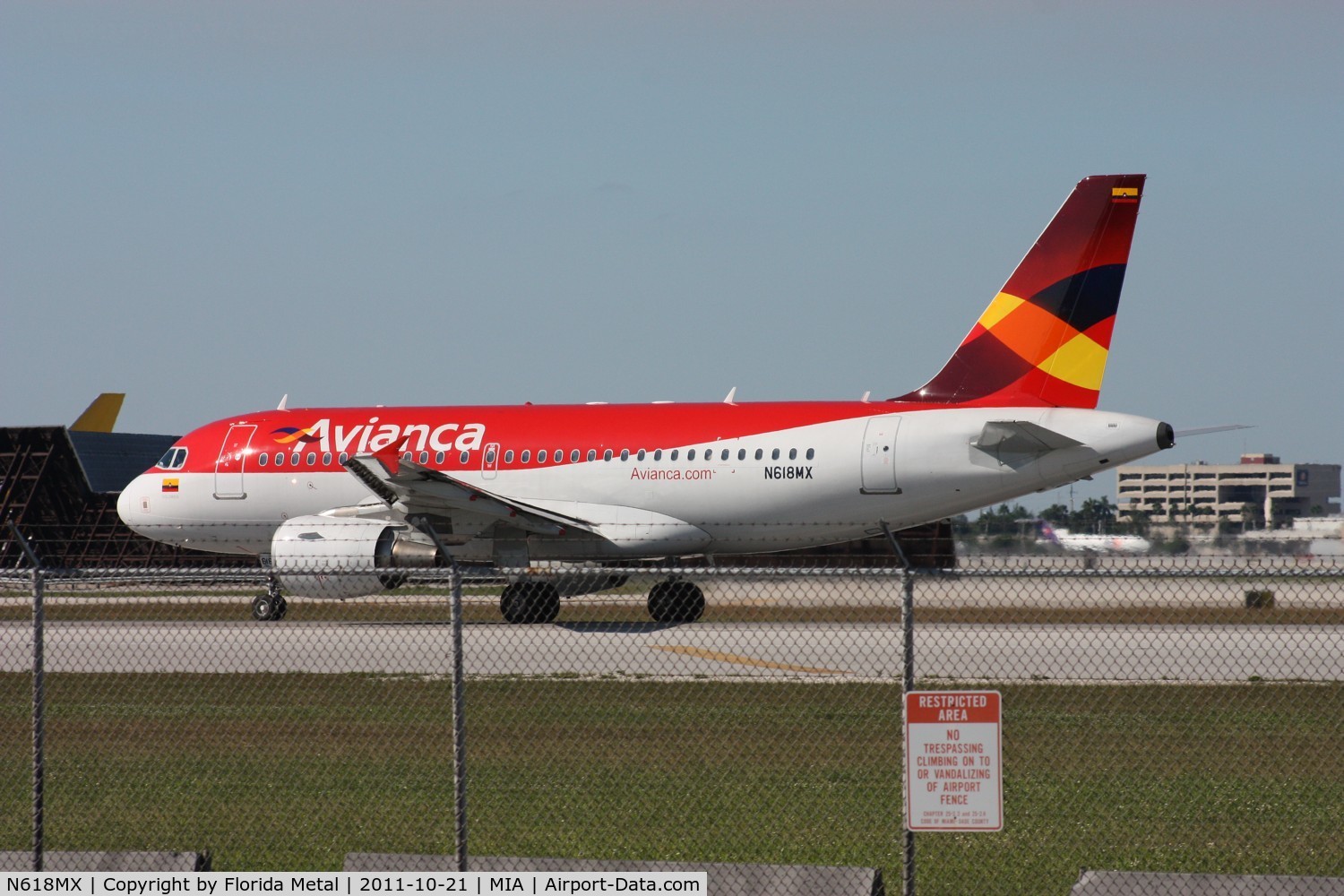 N618MX, 2001 Airbus A319-112 C/N 1618, Avianca A319