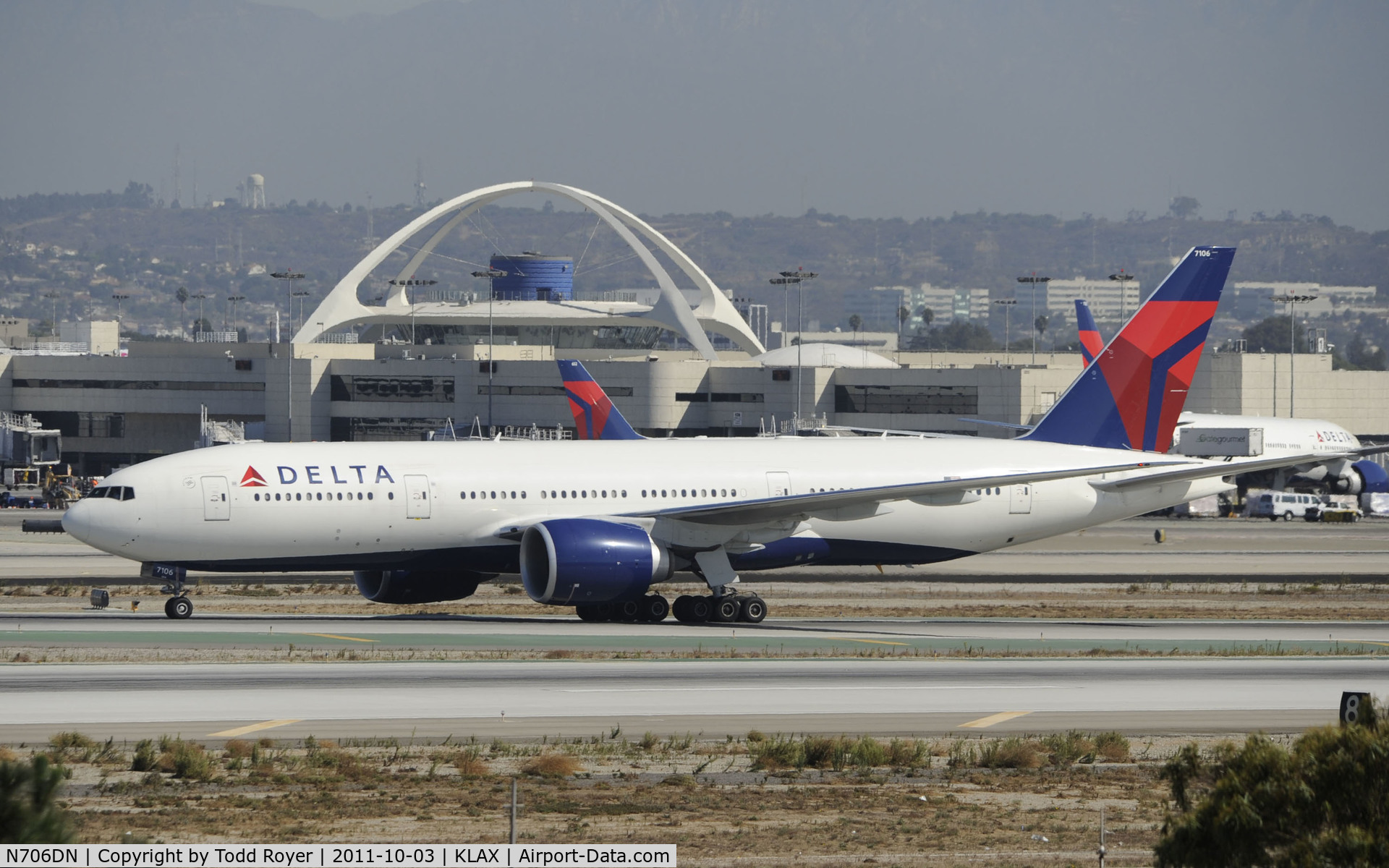 N706DN, Boeing 777-232/LR C/N 30440, Arriving at LAX