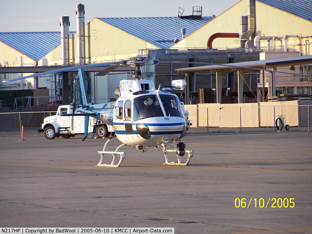 N217HP, 2002 Eurocopter AS-350B-3 Ecureuil Ecureuil C/N 3628, Fuel and/or break time for CHP at KMCC.