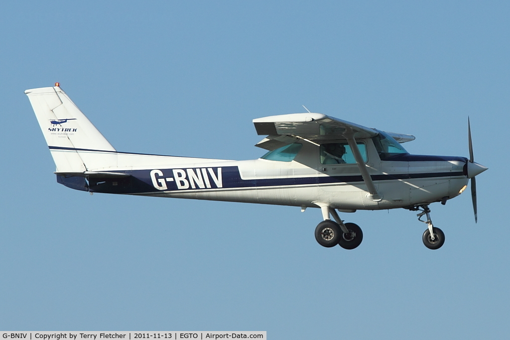 G-BNIV, 1981 Cessna 152 C/N 152-84866, 1981 Cessna 152, c/n: 152-84866 at Rochester, Kent