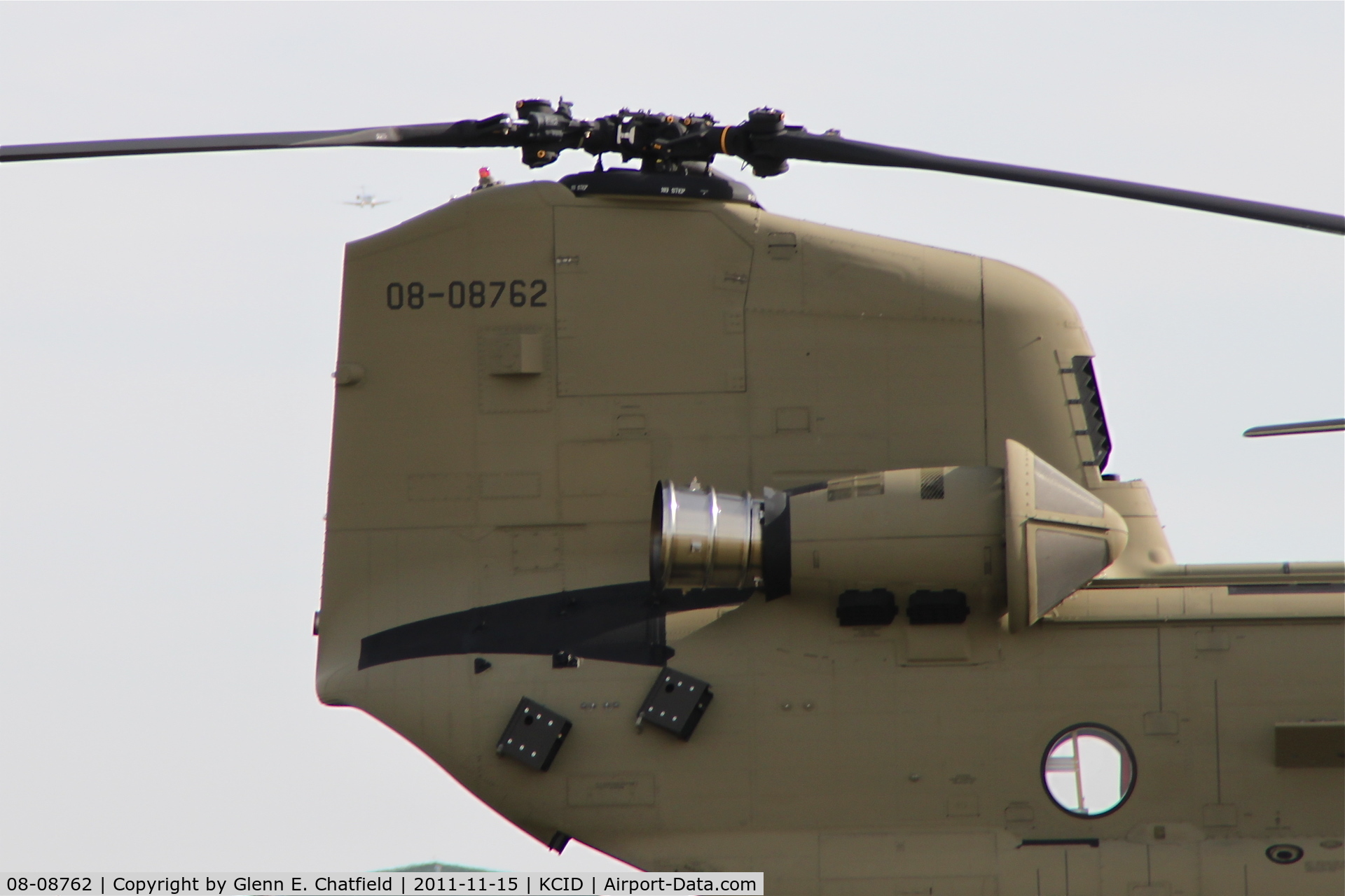 08-08762, 2011 Boeing CH-47F Chinook C/N M8762, Stopping enroute from Pennsylvania to Utah with a flight of six AH-64Ds