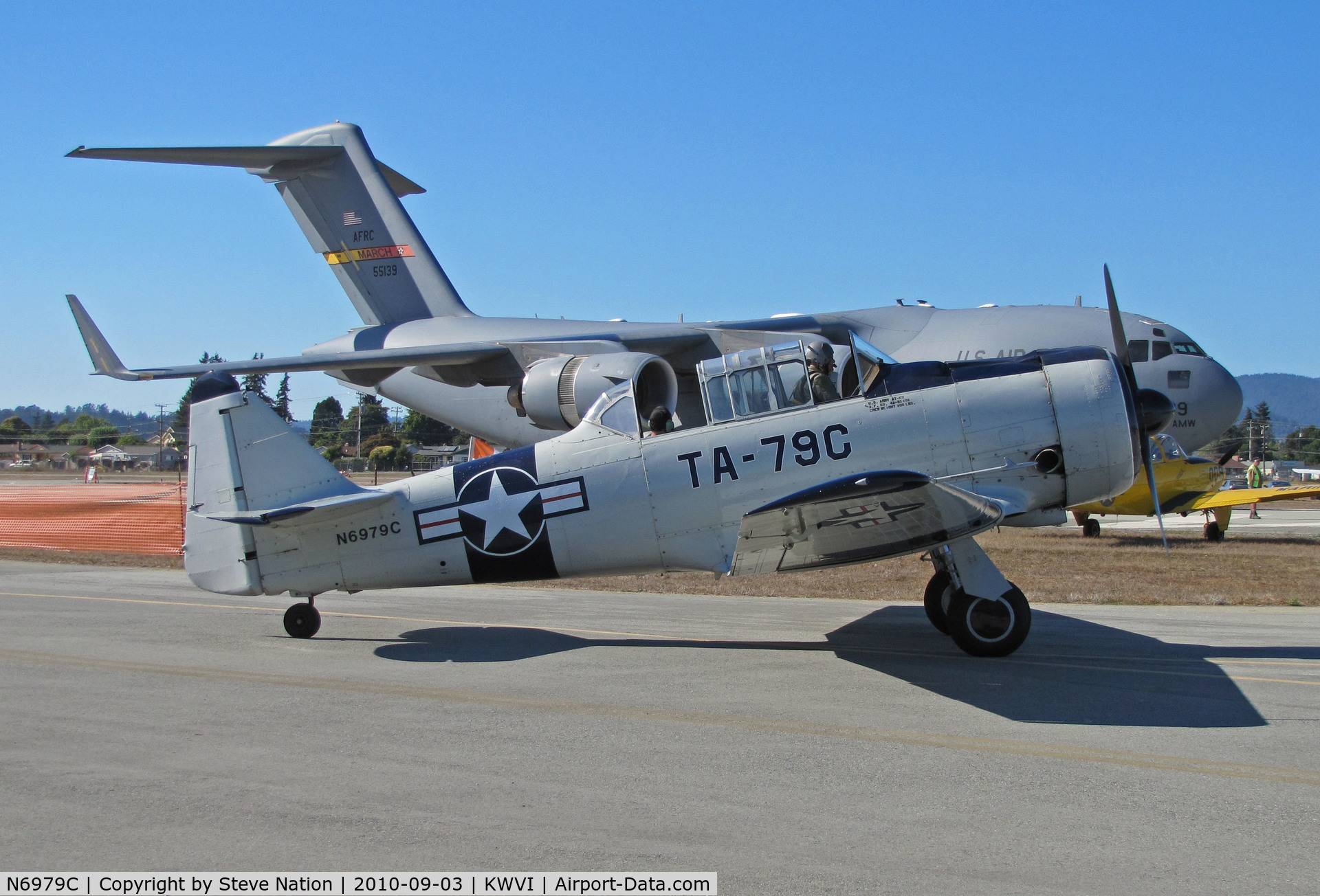 N6979C, North American AT-6D Texan C/N 42-85408, North American AT-6D (42-85408) painted as USAF TA-079 taxying @ Watsonville Fly-In