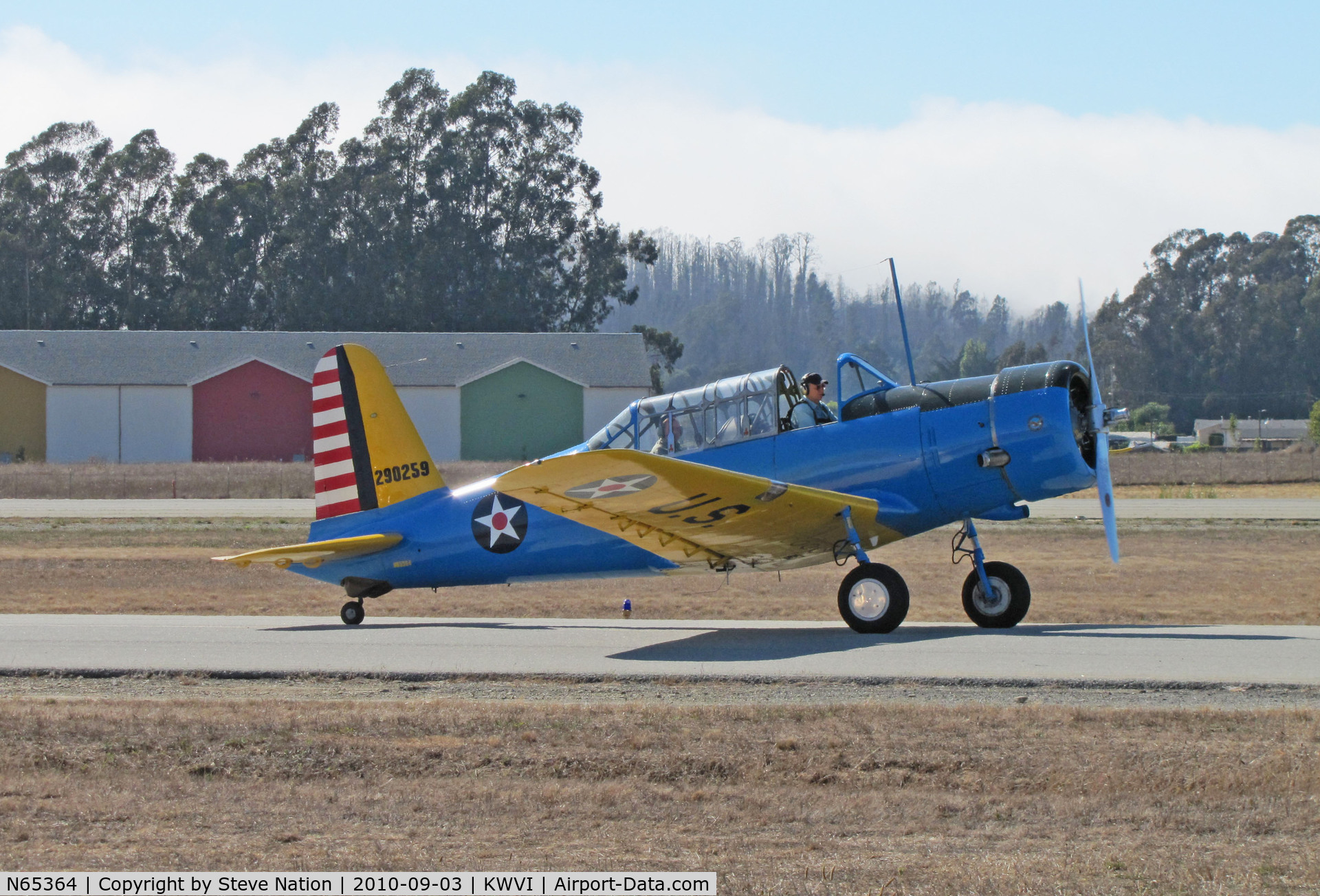 N65364, 1945 Convair BT-15 C/N 791216, Convair BT-15 (according to FAA register) painted as USAAC Vultee BT-13B 42-90259 and taxying @ Watsonville, CA Fly-In