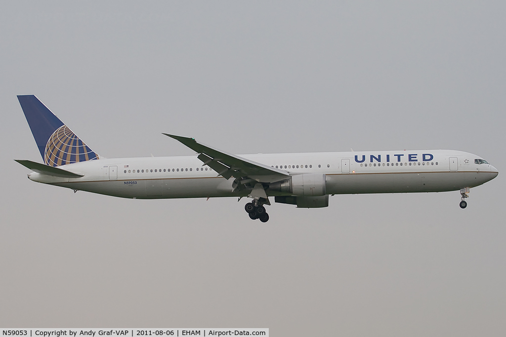 N59053, 2000 Boeing 767-424/ER C/N 29448, United Airlines 767-400
