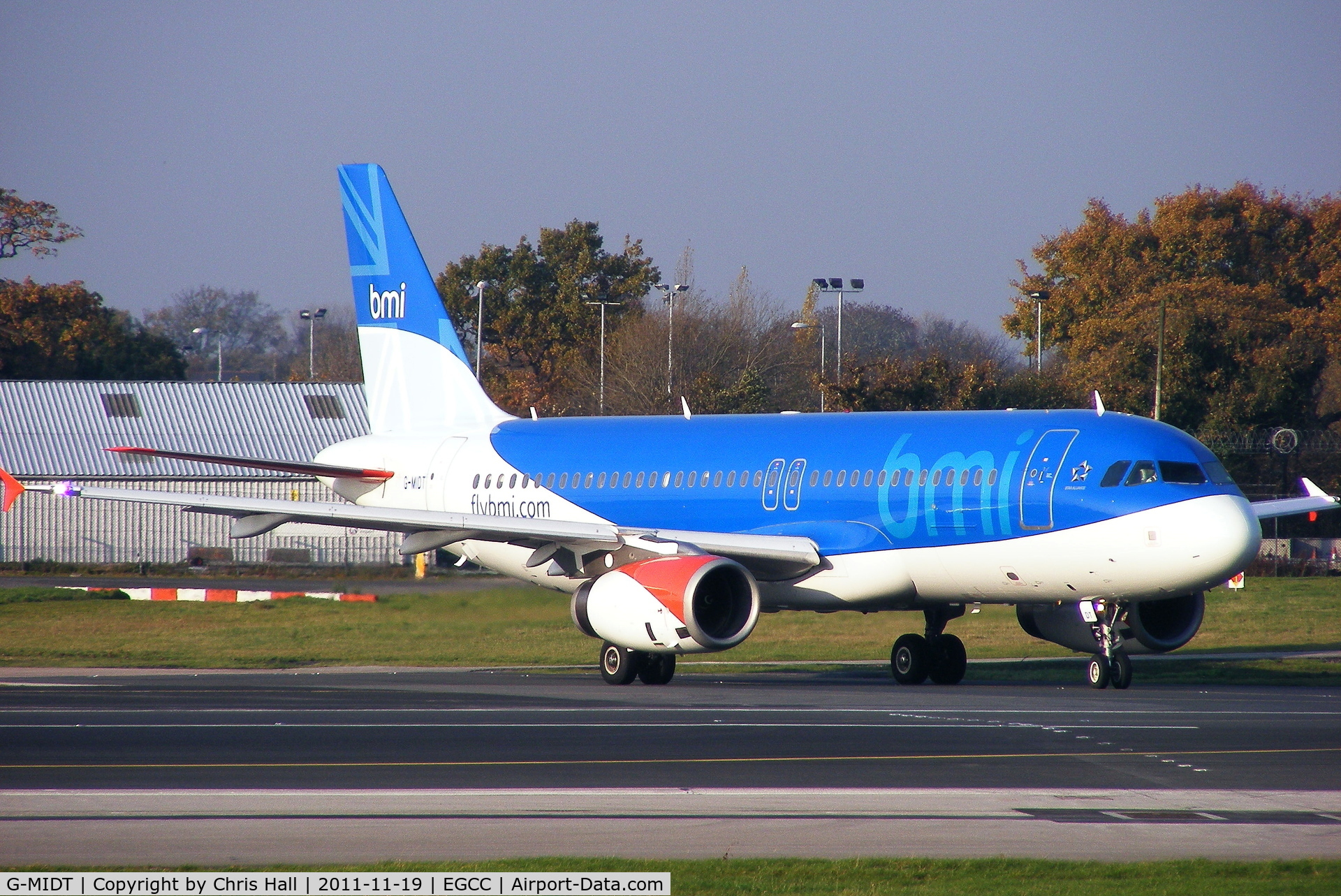 G-MIDT, 2001 Airbus A320-232 C/N 1418, BMI - British Midland