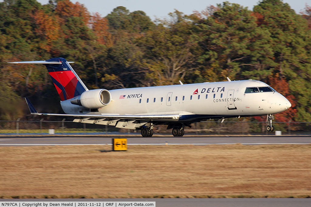 N797CA, 1999 Bombardier CRJ-100ER (CL-600-2B19) C/N 7344, Delta Connection (Comair) N797CA (FLT COM2883) from Detroit Metro Wayne County (KDTW) landing RWY 23.