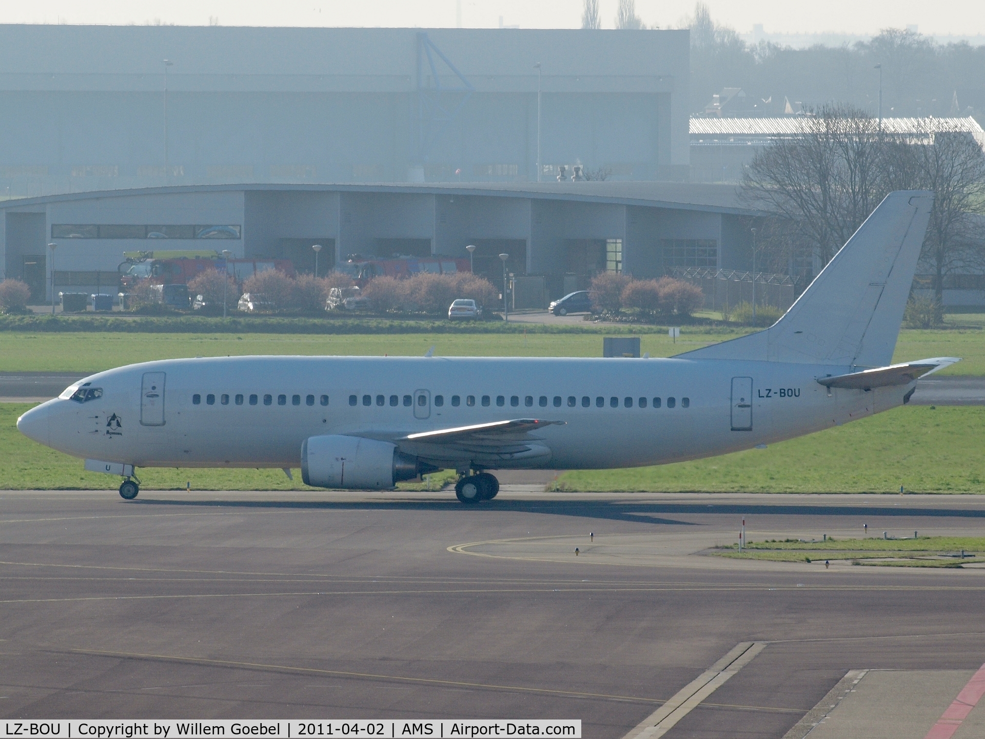 LZ-BOU, 1987 Boeing 737-3L9 C/N 23717/1365, Taxi to runway L18 of Schiphol Airport
