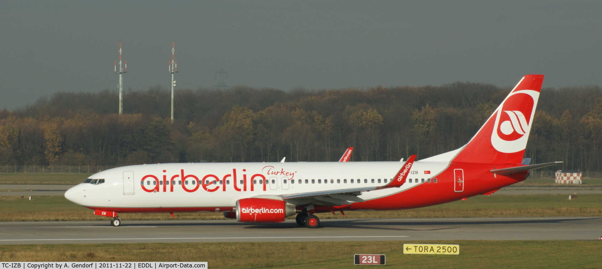 TC-IZB, 2009 Boeing 737-86J C/N 37743, Air Berlin Turkey, waiting for take off clearence at Düsseldorf Int´l (EDDL)