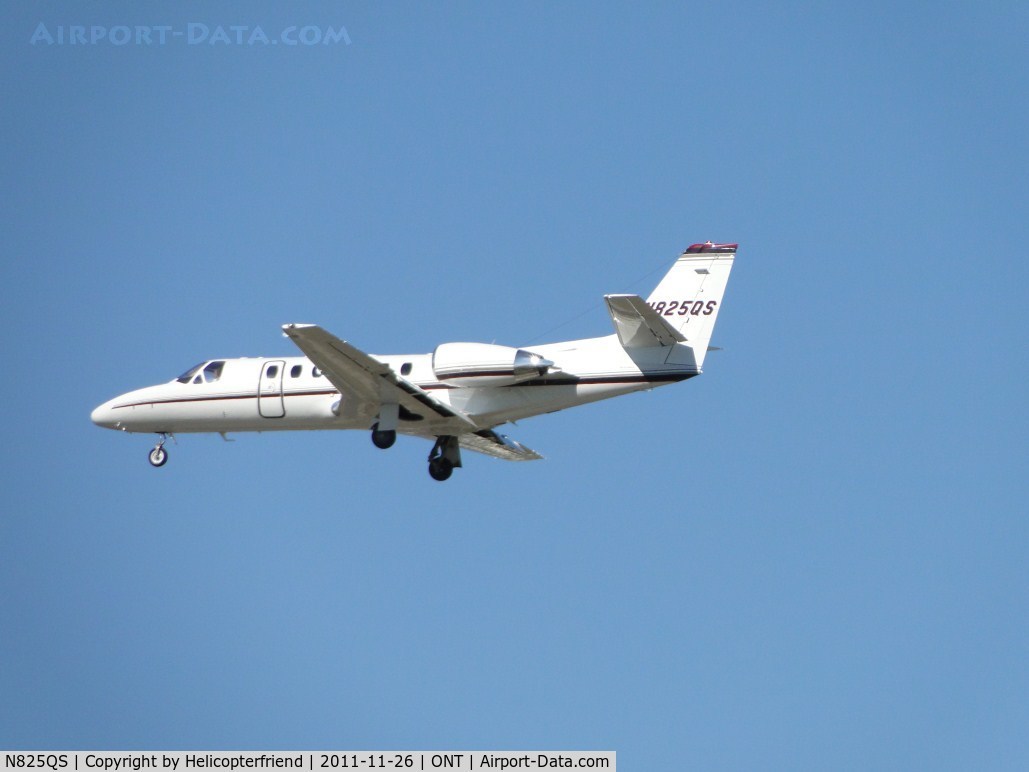 N825QS, 2004 Cessna 560 C/N 560-0655, On final for runway 26R