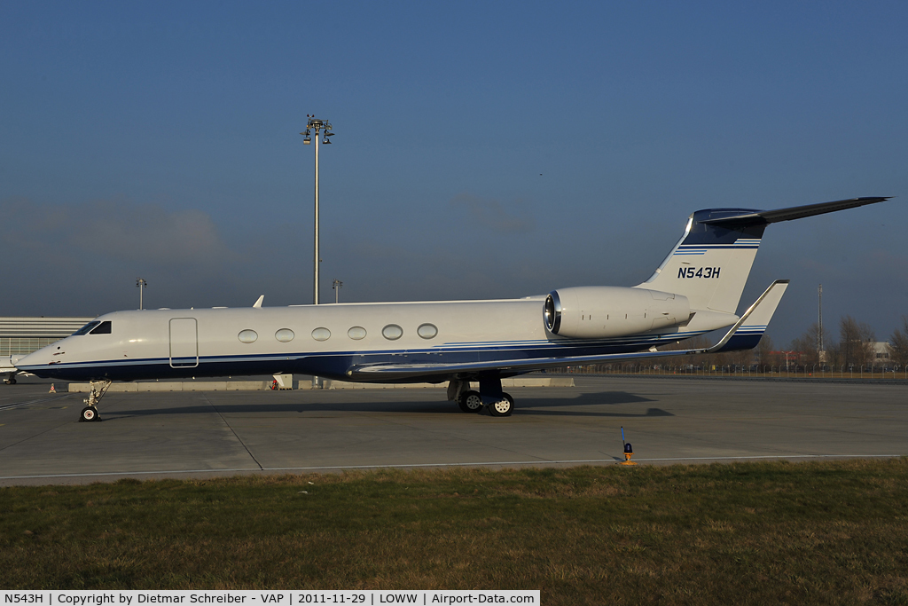 N543H, 2002 Gulfstream Aerospace G-V C/N 688, Gulfstream 5