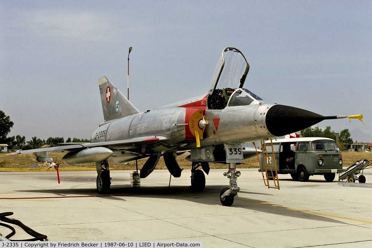 J-2335, Dassault (F+W Emmen) Mirage IIIS C/N 17-26-132/1025, ready for the next training mission