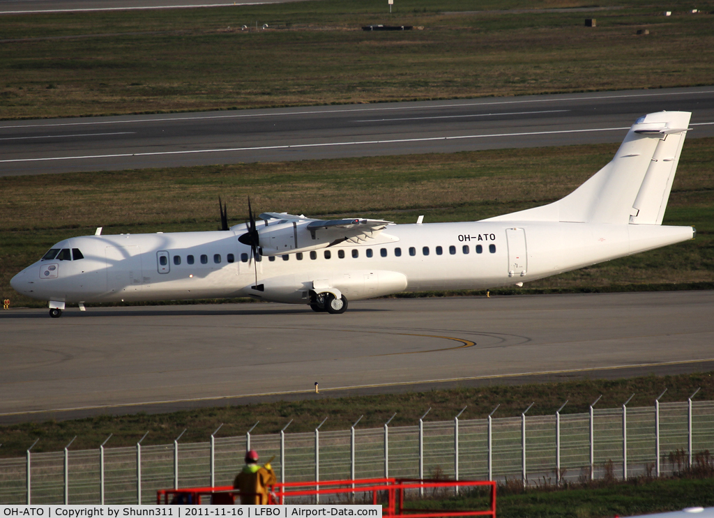 OH-ATO, 2011 ATR 72-212A C/N 977, Delivery day in all white c/s