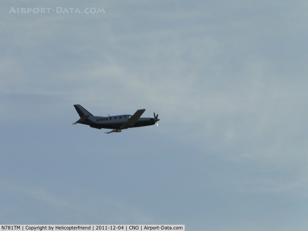 N781TM, Socata TBM-700 C/N 5, Doing a fly by