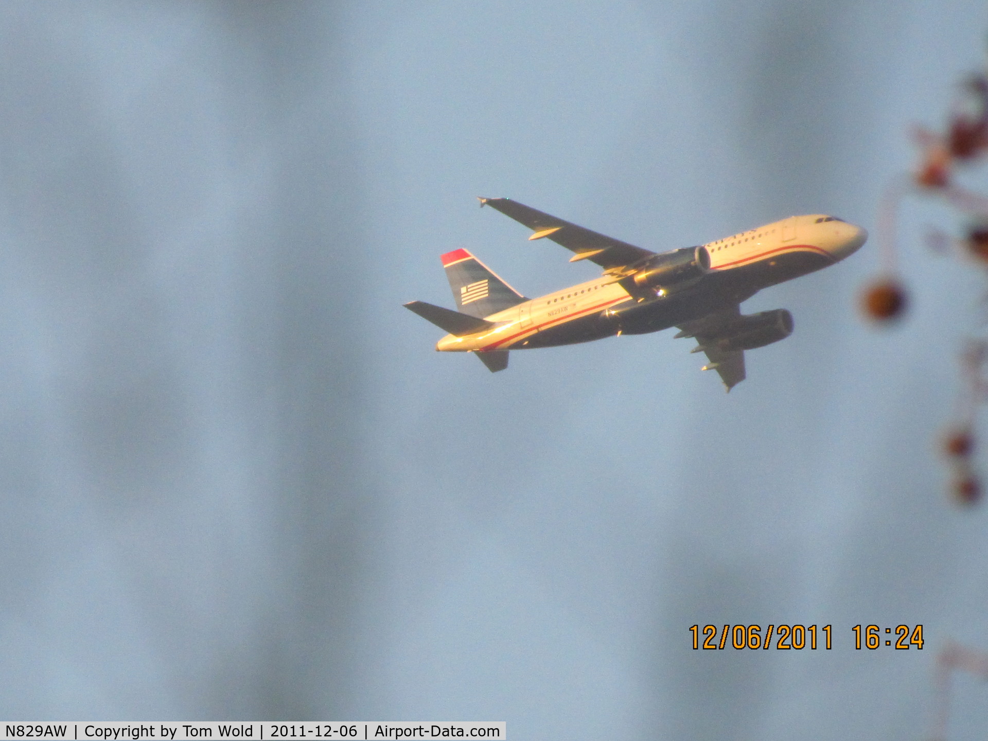 N829AW, 2001 Airbus A319-132 C/N 1563, Took this photo of N829AW flying over the Sacramento Ca. area on 12/06/2o11 at 4:24 pm California time.