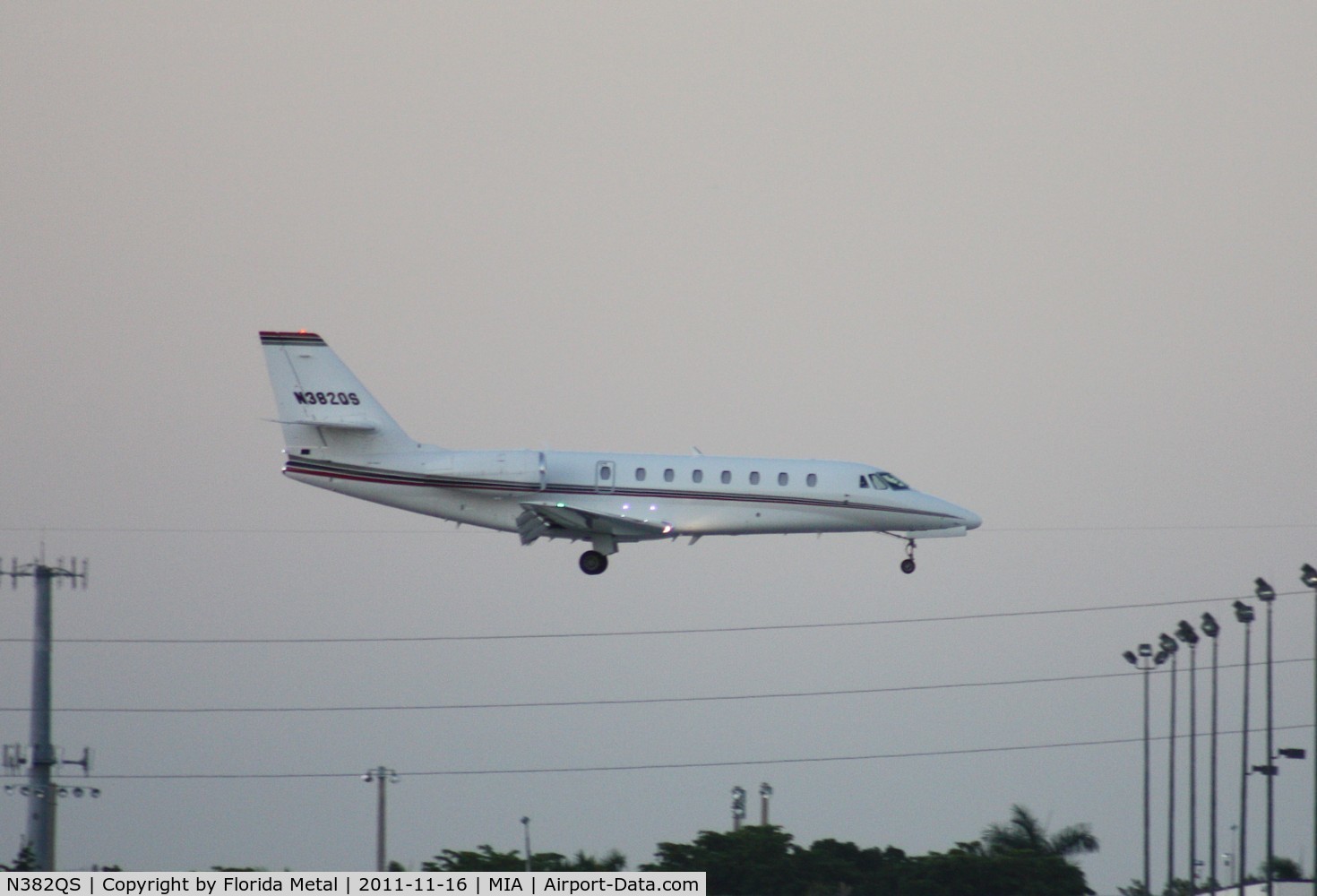 N382QS, 2008 Cessna 680 Citation Sovereign C/N 680-0245, Net Jets C680 landing in the dark