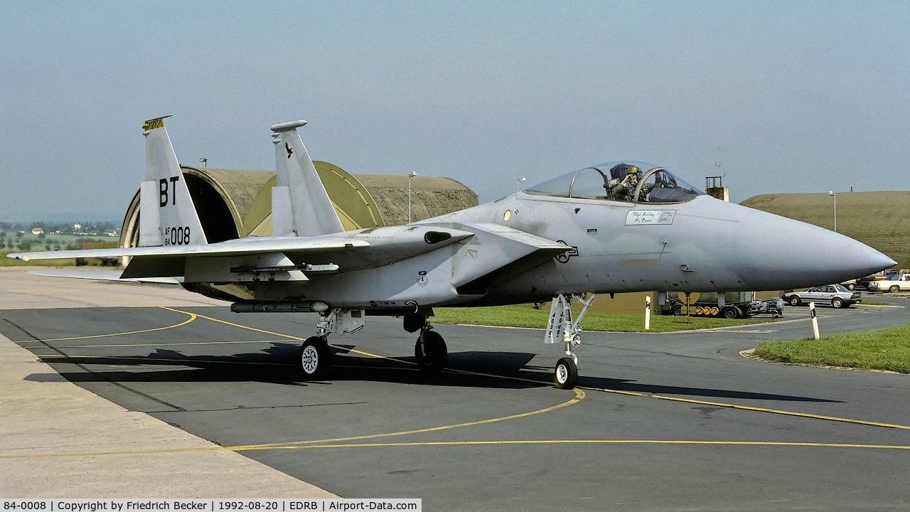 84-0008, 1984 McDonnell Douglas F-15C Eagle C/N 0917/C311, taxying to the acttive