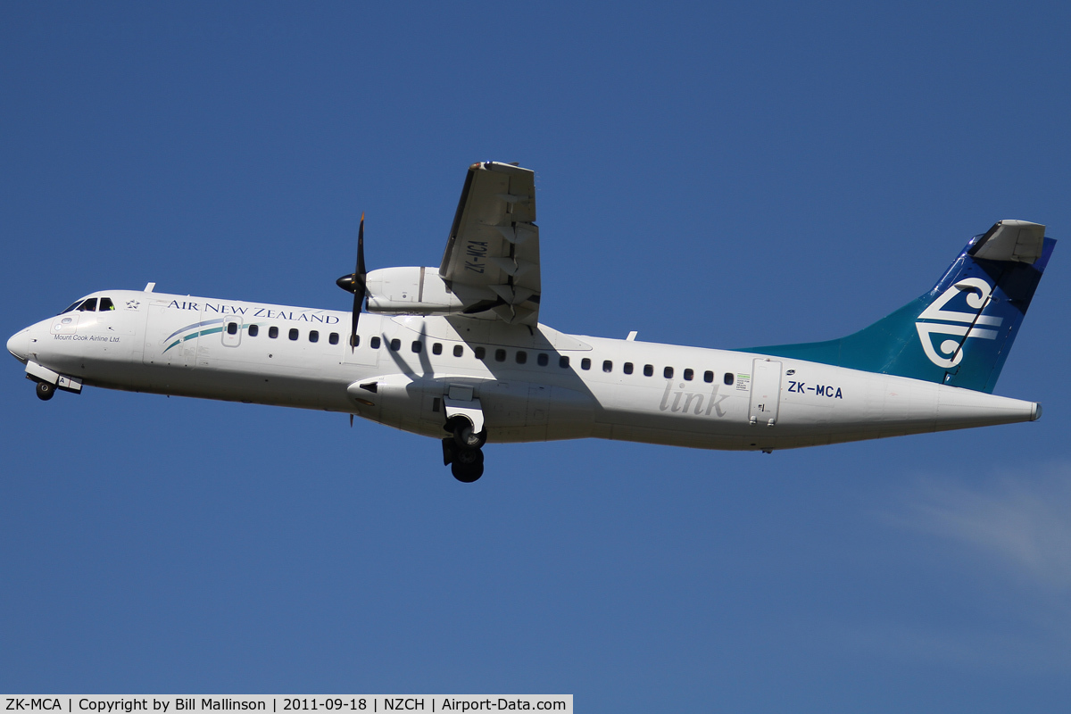 ZK-MCA, 1999 ATR 72-212A C/N 597, away from 02