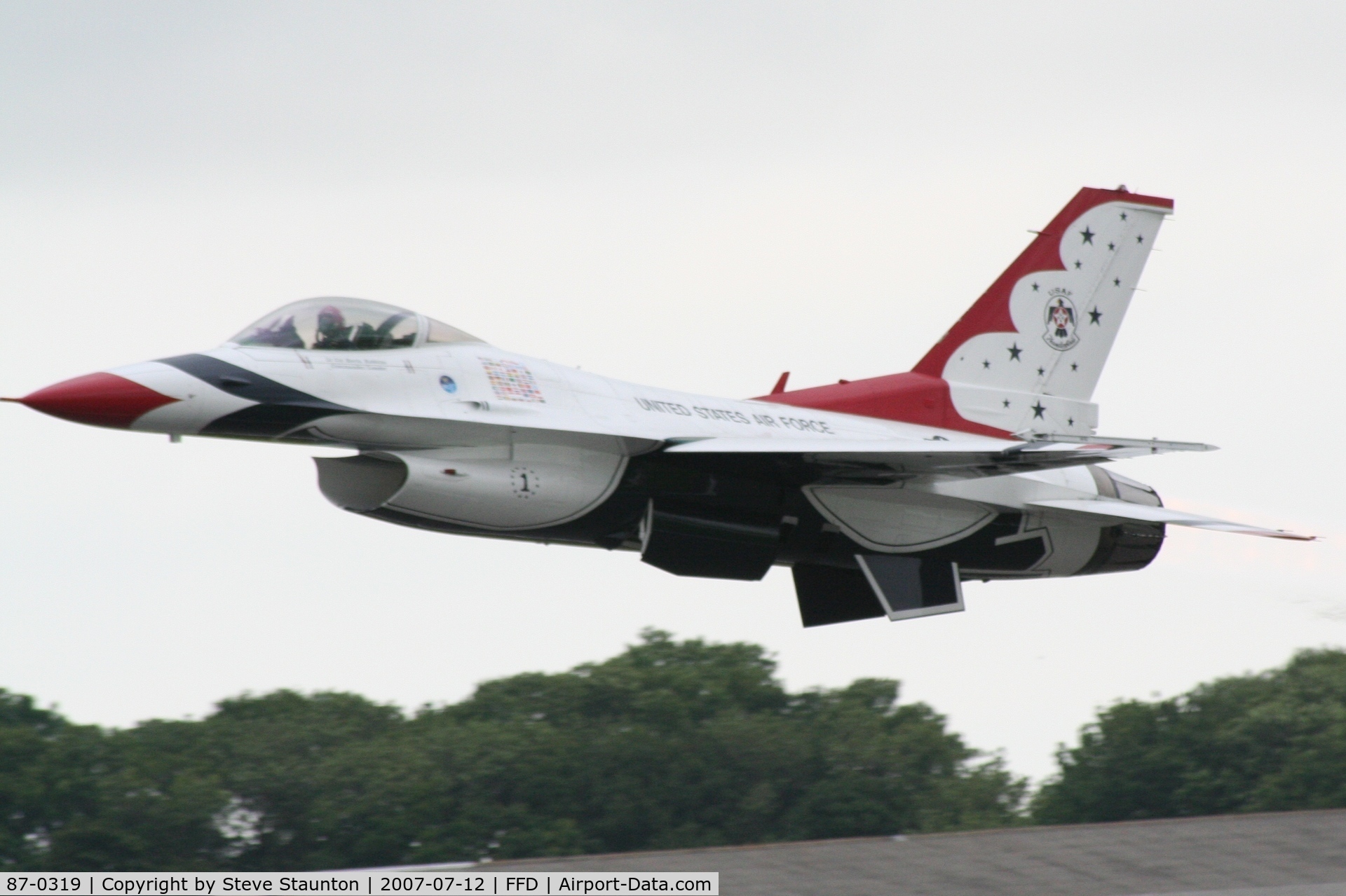 87-0319, 1987 General Dynamics F-16C Fighting Falcon C/N 5C-580, Thunderbirds practice at Royal International Air Tattoo 2007