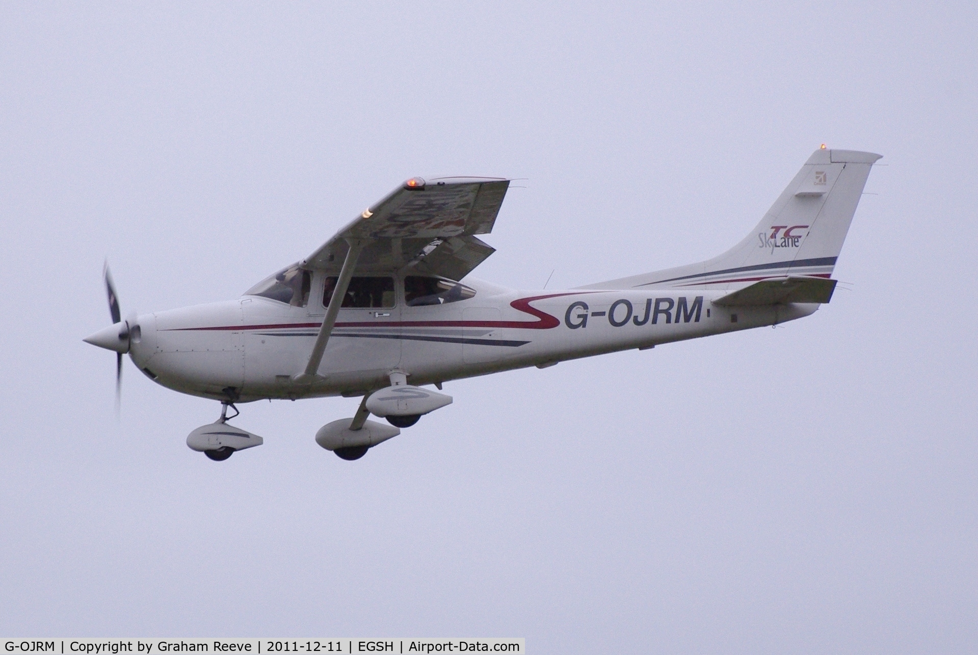 G-OJRM, 2001 Cessna T182T Turbo Skylane C/N T18208007, About to land at Norwich.