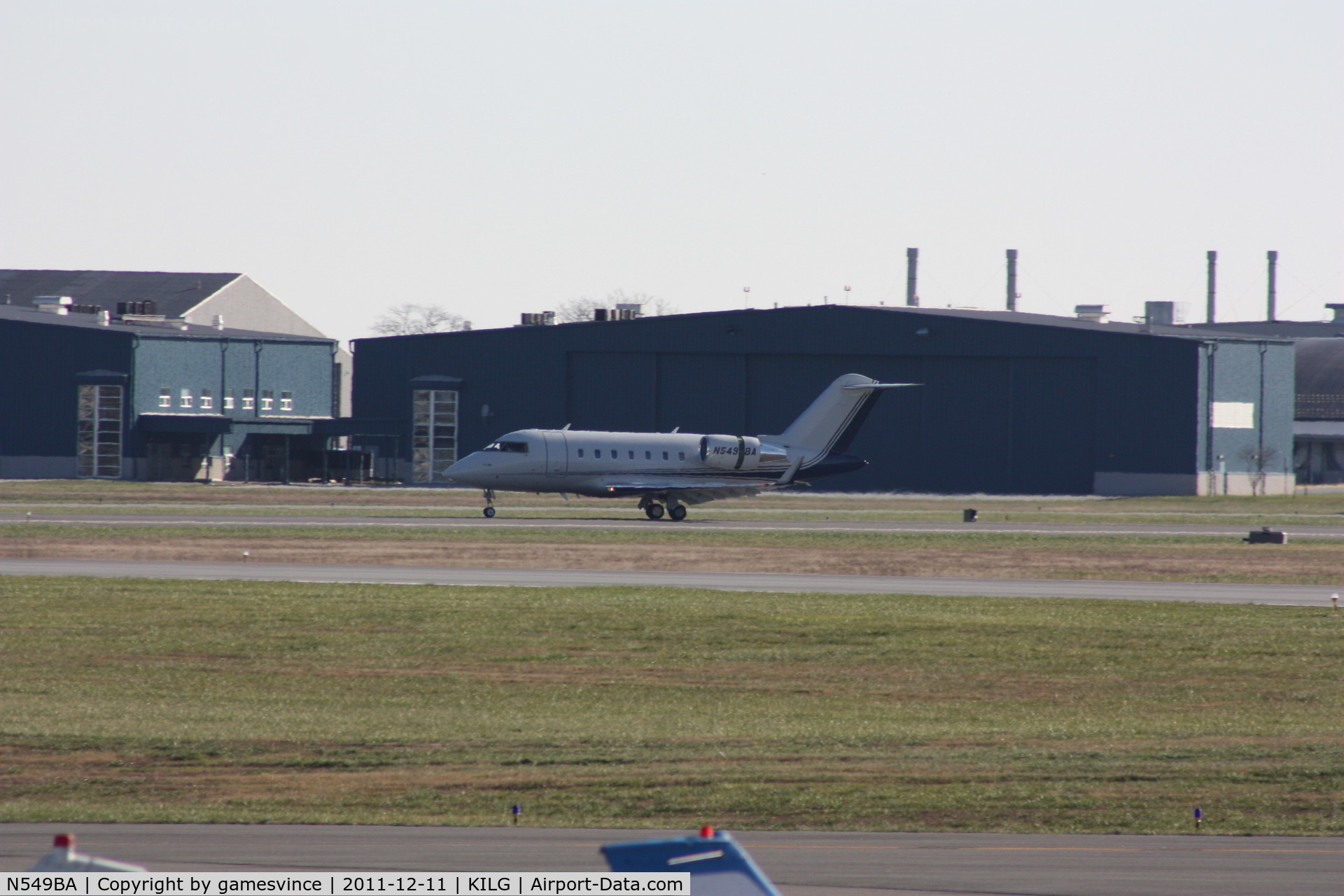 N549BA, 2008 Bombardier Challenger 605 (CL-600-2B16) C/N 5775, Rolling out runway 01