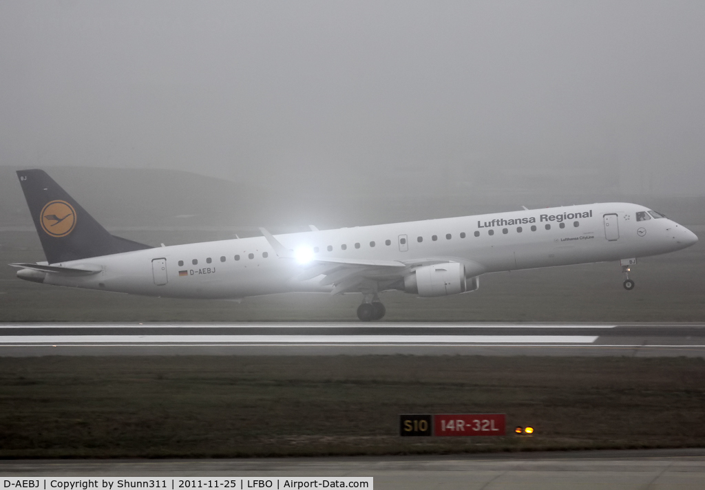 D-AEBJ, 2011 Embraer 195LR (ERJ-190-200LR) C/N 19000486, Landing rwy 14R under fog...