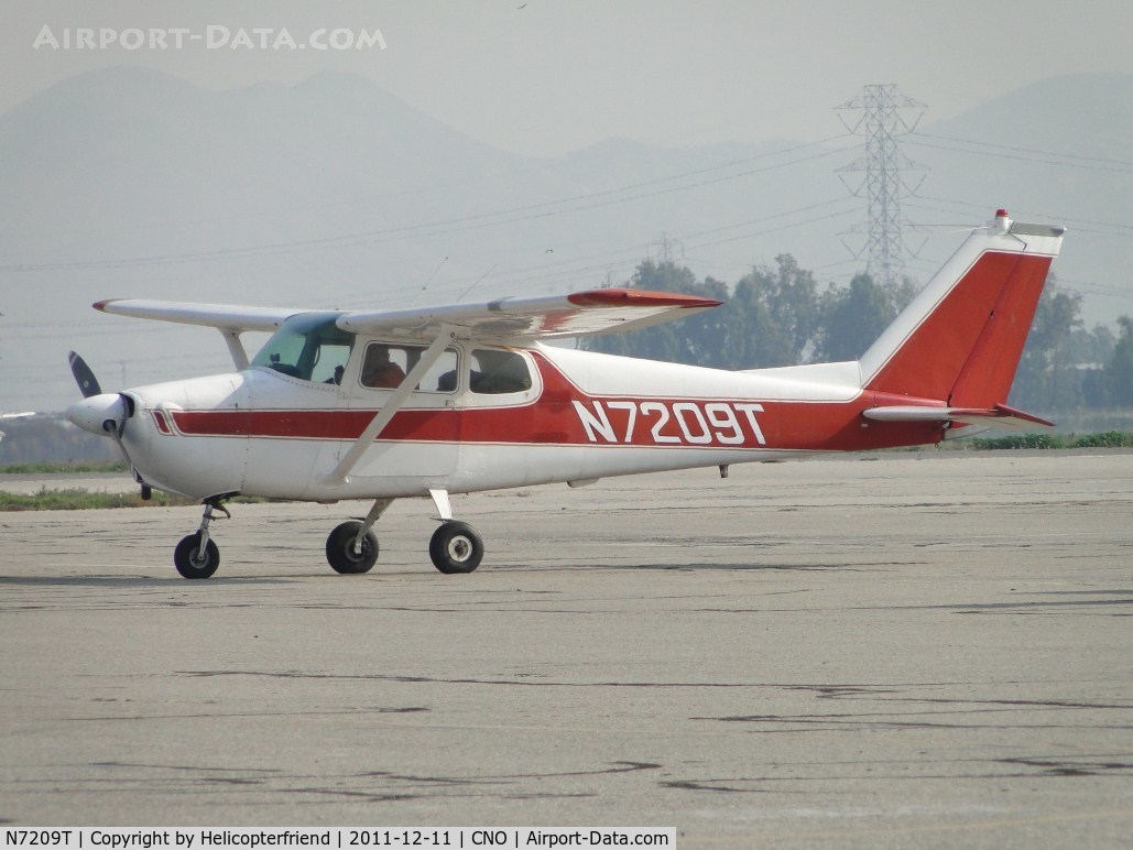 N7209T, 1959 Cessna 172A C/N 46809, Parked south of the tower