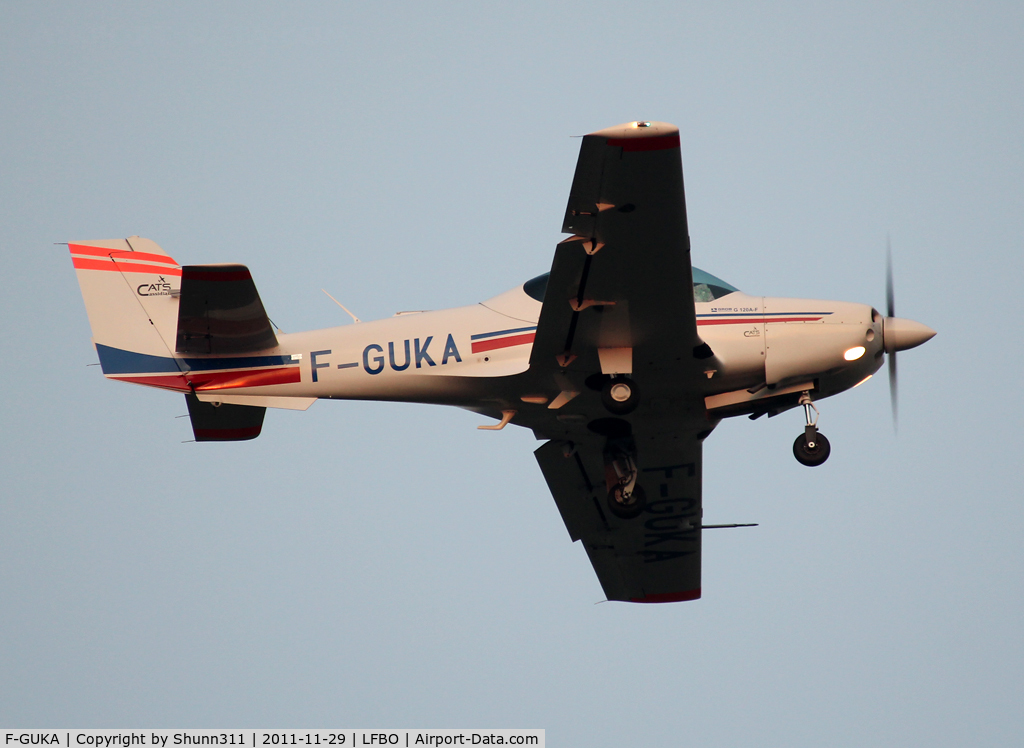 F-GUKA, Grob G-120AF C/N 85035, Landing simulation rwy 14R for an exercice...