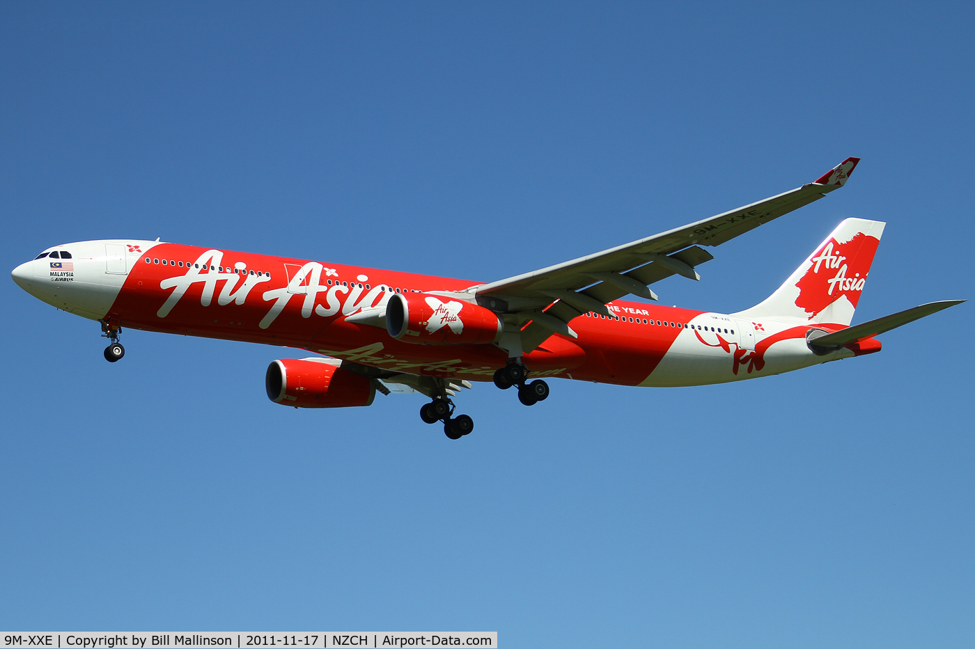 9M-XXE, 2009 Airbus A330-343X C/N 1075, finals to 02