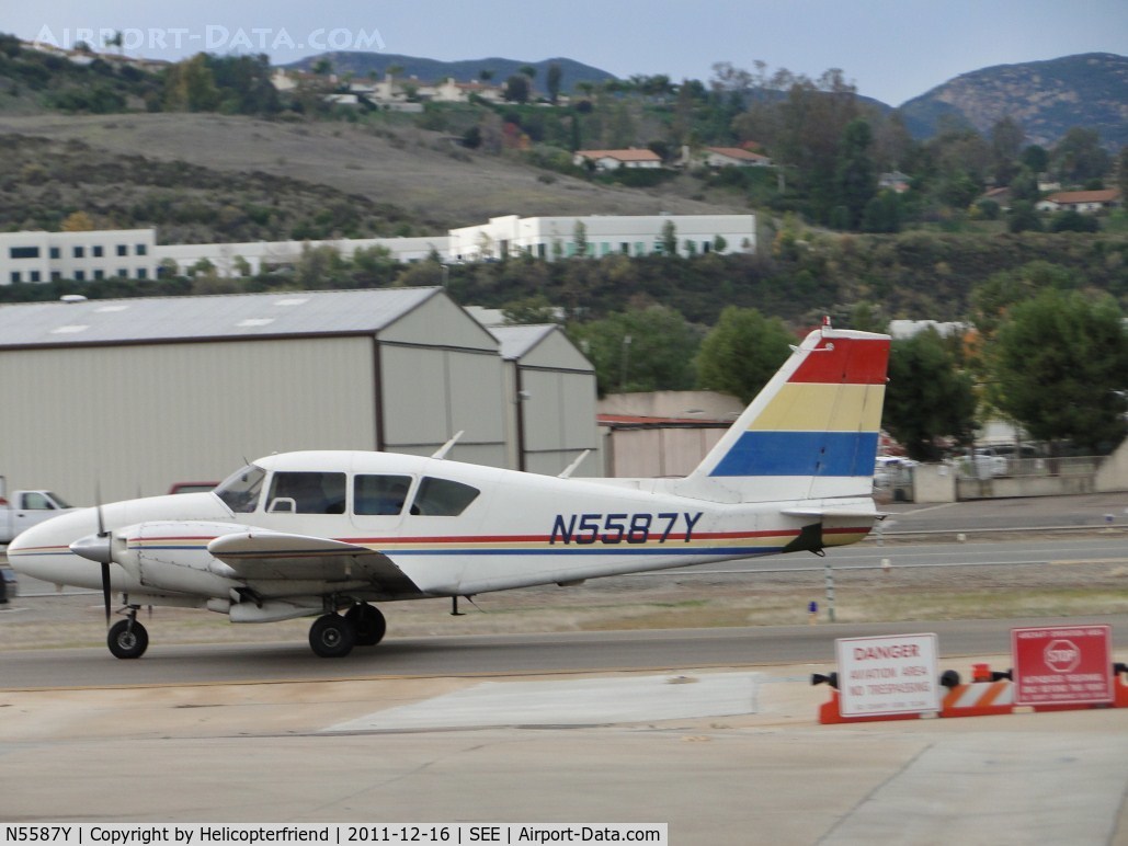 N5587Y, 1964 Piper PA-23-250 C/N 27-2694, Taxiing back after landing on runway 35