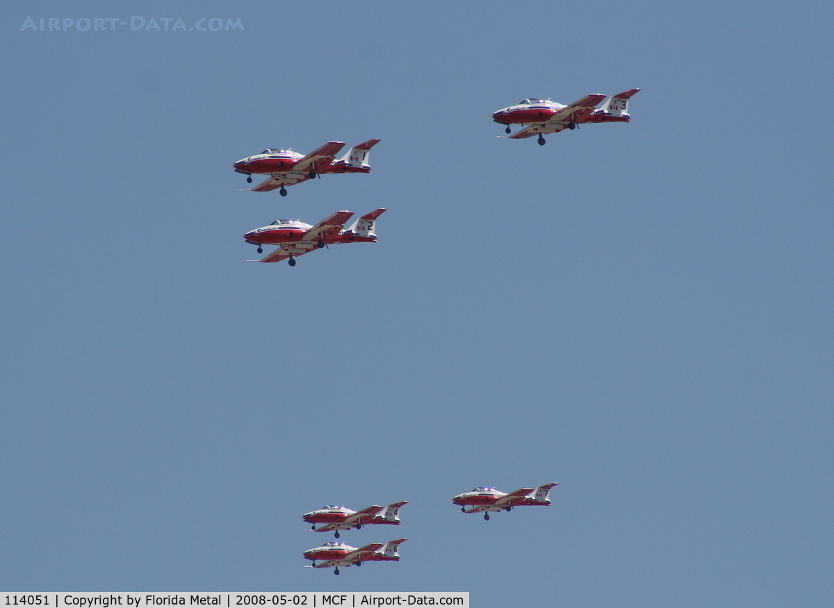 114051, Canadair CT-114 Tutor C/N 1051, Snowbirds on downwind setting up for landing - profile for #3