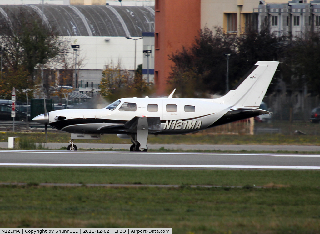 N121MA, Piper PA-46-500TP C/N 4697406, Ready for take off rwy 32R