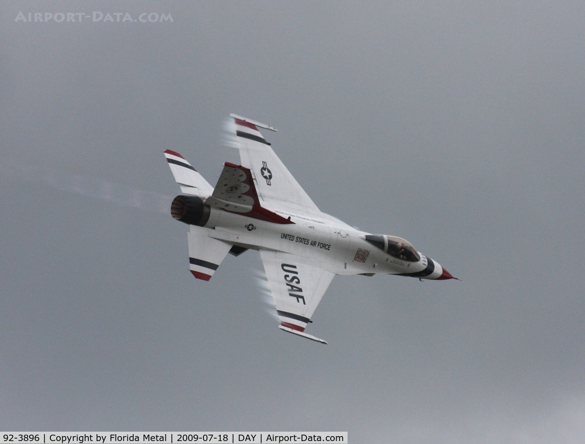 92-3896, General Dynamics F-16CJ Fighting Falcon C/N CC-138, thunderbirds
