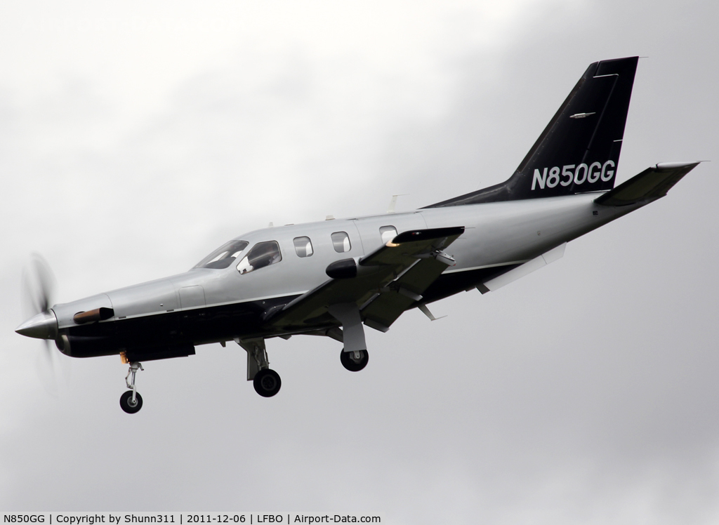 N850GG, 2008 Socata TBM-700 (850) C/N 479, Landing rwy 32R