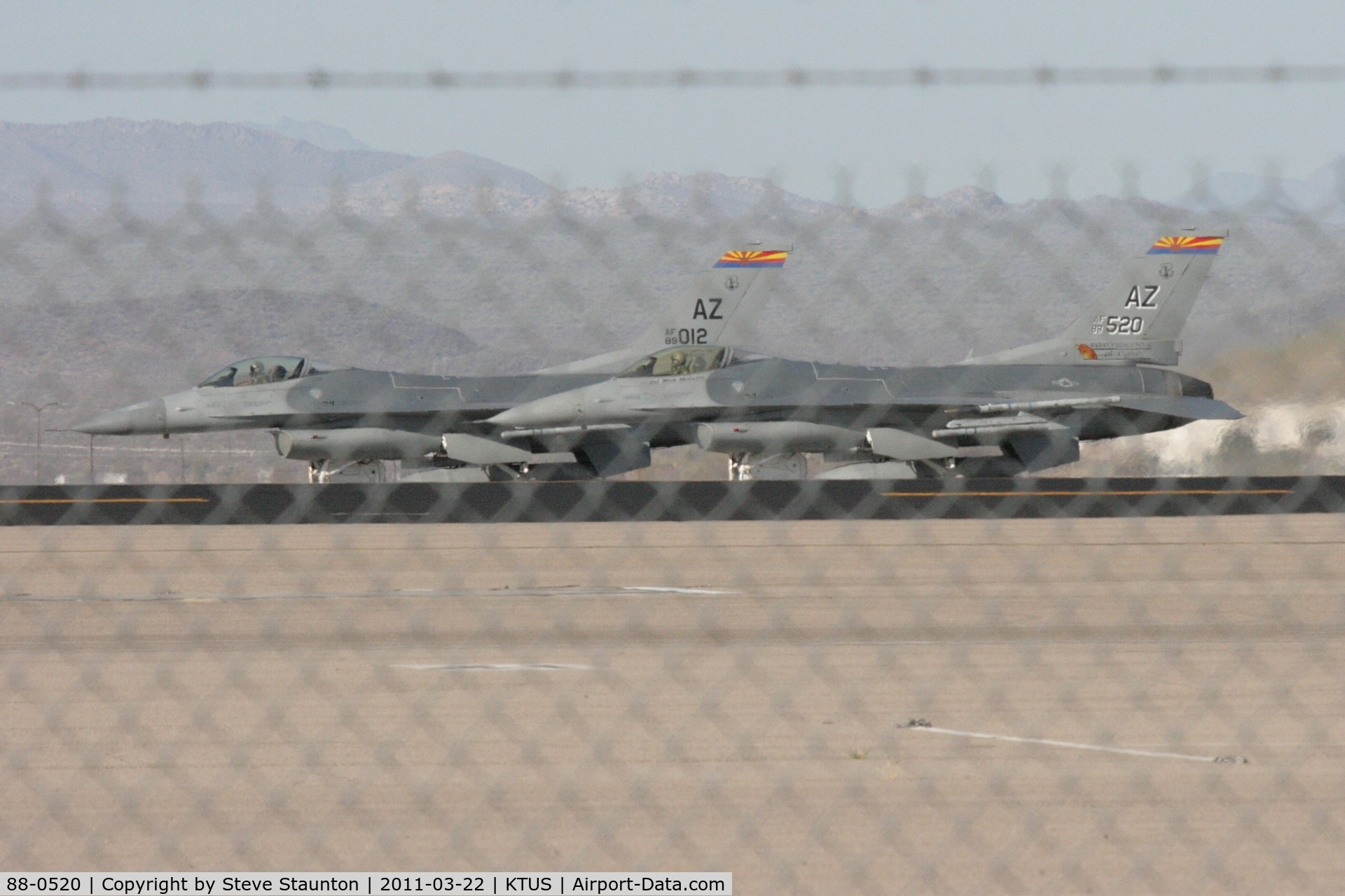 88-0520, General Dynamics F-16C C/N 1C-122, Taken at Tucson International Airport, in March 2011 whilst on an Aeroprint Aviation tour