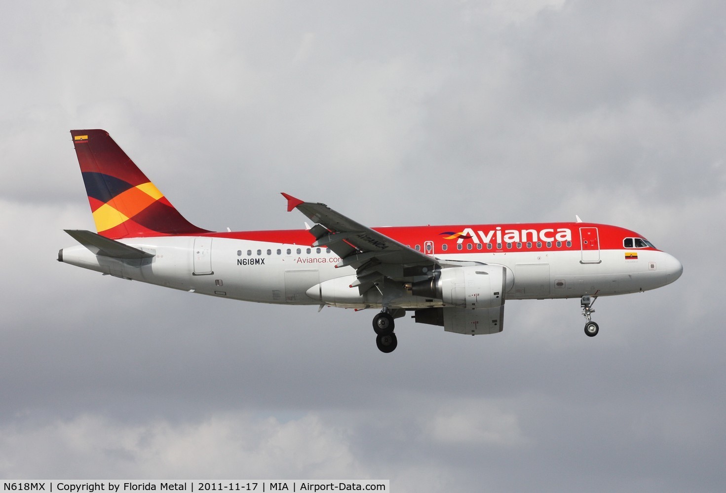 N618MX, 2001 Airbus A319-112 C/N 1618, Avianca A319 landing by El Dorado