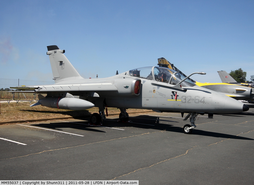 MM55037, AMX International AMX-T C/N IT012, Used as a static aircraft during Rochefort Open Day 2011