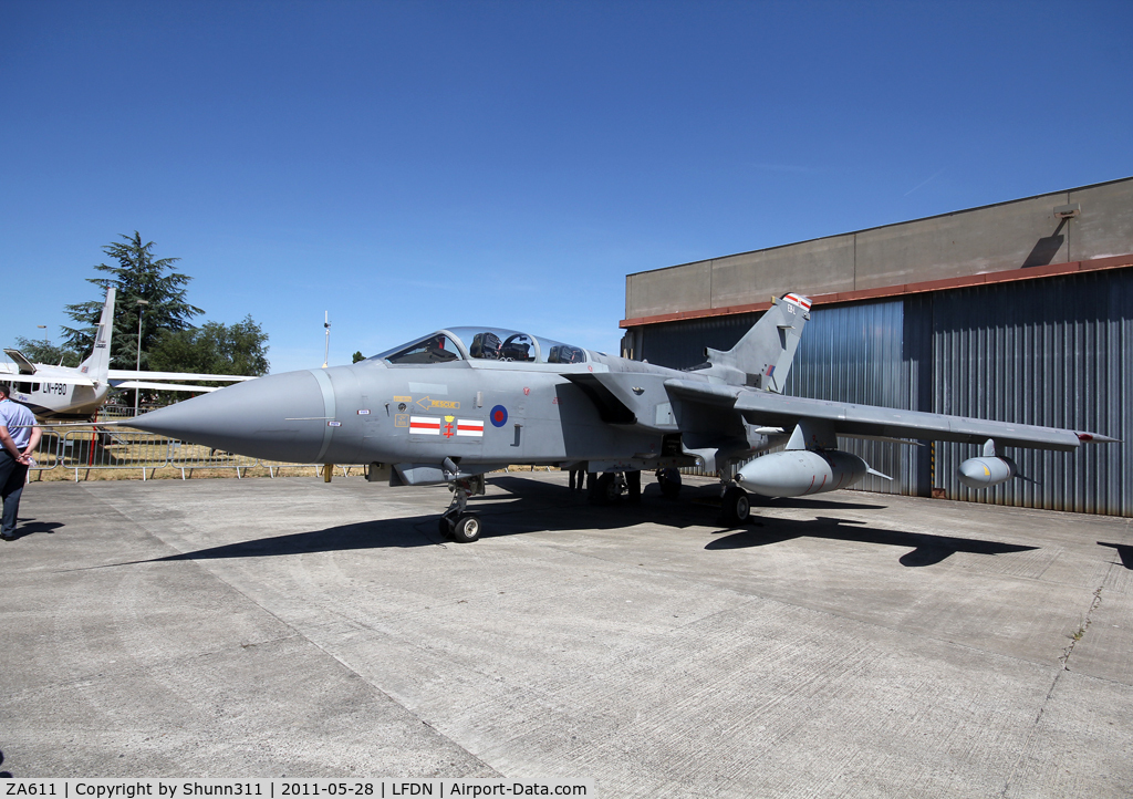ZA611, 1982 Panavia Tornado GR.4 C/N 148/BS048/3075, Used as a static aircraft during Rochefort Open Day 2011